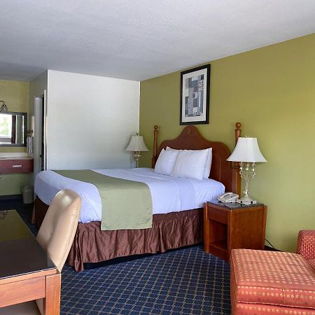 Royal Inn Richmond Hill- Savannah I-95 מראה חיצוני תמונה