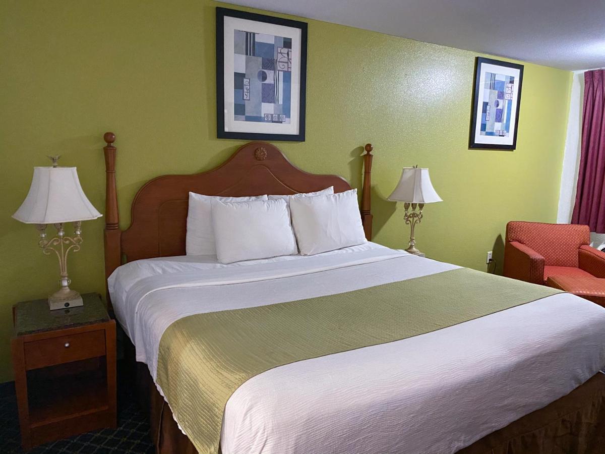 Royal Inn Richmond Hill- Savannah I-95 מראה חיצוני תמונה