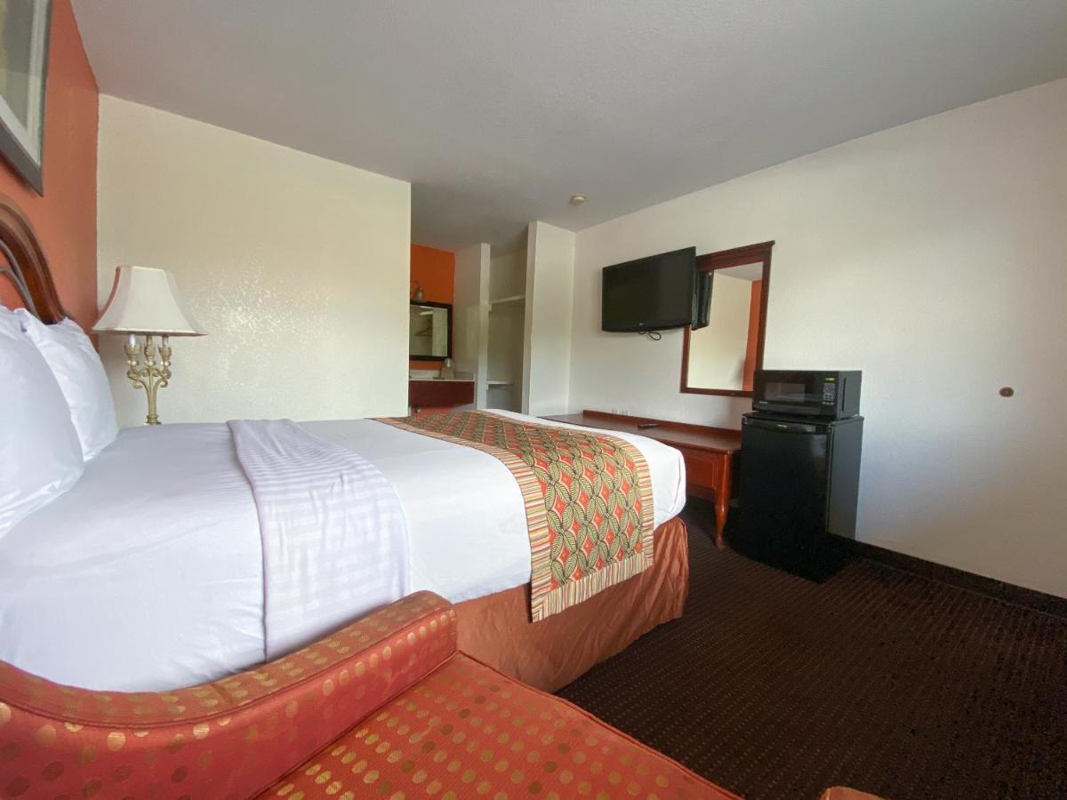 Royal Inn Richmond Hill- Savannah I-95 מראה חיצוני תמונה