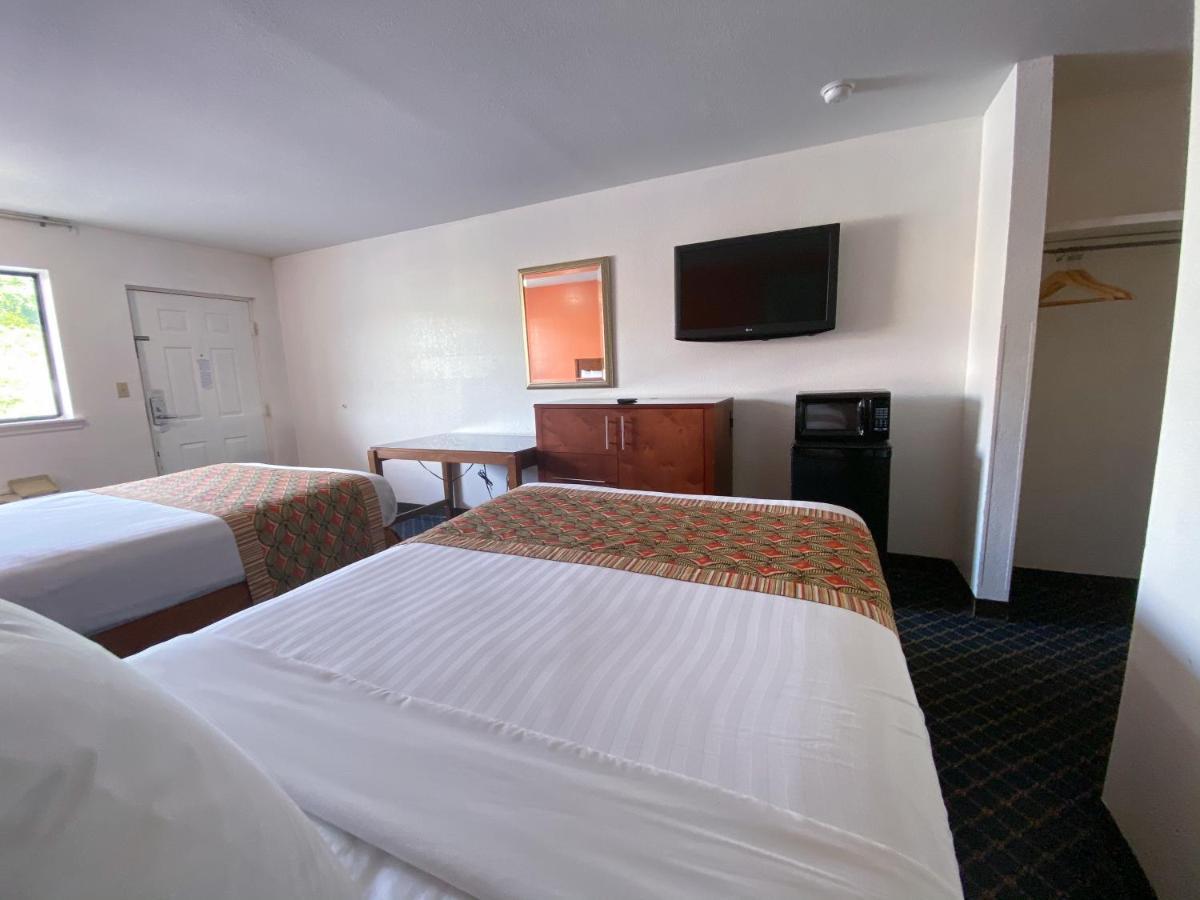Royal Inn Richmond Hill- Savannah I-95 מראה חיצוני תמונה
