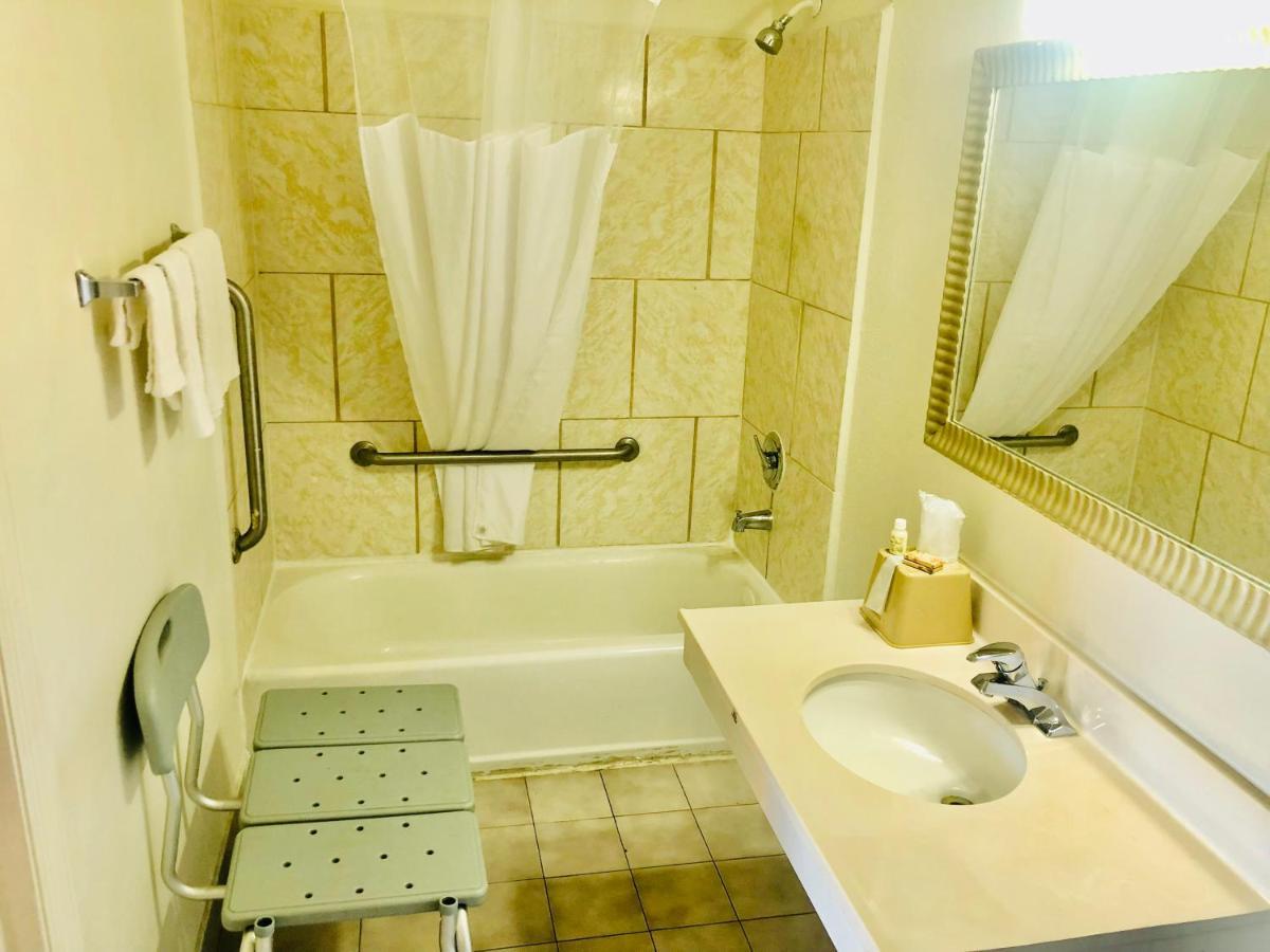 Royal Inn Richmond Hill- Savannah I-95 מראה חיצוני תמונה